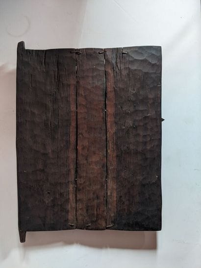 DOGON, Mali.

PORTE DE GRENIER en bois sculpté...