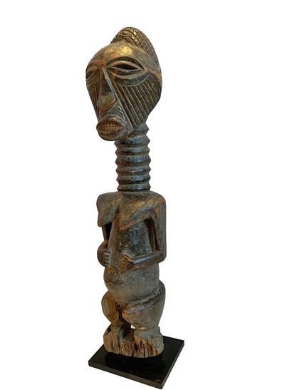 AFRIQUE, probablement CONGO.

STATUETTE FEMININE...