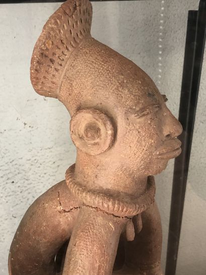 MANGBETU, Congo.

IMPORTANT VASE en terre...