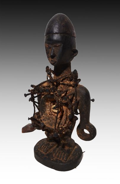 SONGYE, Congo

Fétiche Nkishi en bois patiné...