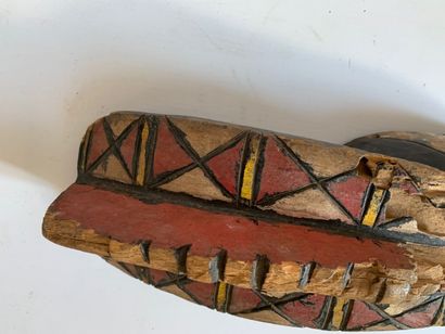 MOSSI, Burkina Faso.

MASQUE CASQUE en bois...
