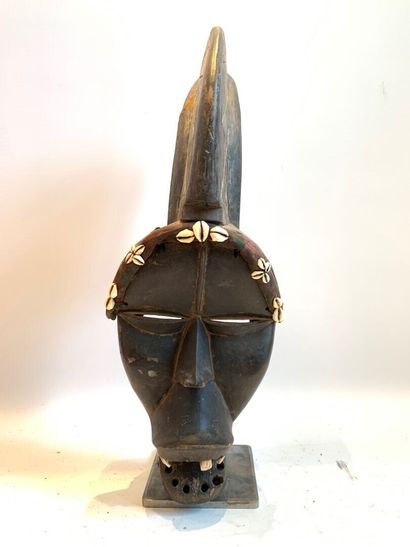 Type DAN, Côte d'Ivoire

MASQUE en bois sculpté...