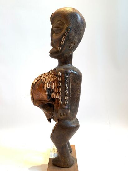 TEKE, Congo.

FETICHE en bois sculpté en...