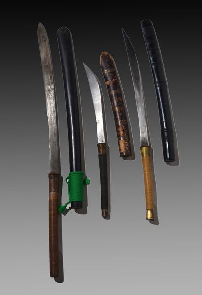 BIRMANIE/LAOS

Réunion de 3 sabres.

(Usures)

Longueur...
