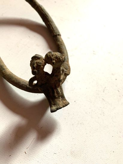 LOBI, Burkina Faso.

LOT de cinq bracelet...