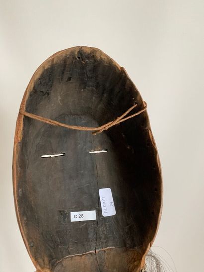 Type DAN, Côte d'Ivoire.

MASQUE en bois...