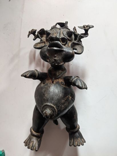 Type TIKAR, AFRIQUE.

STATUETTE représentant...
