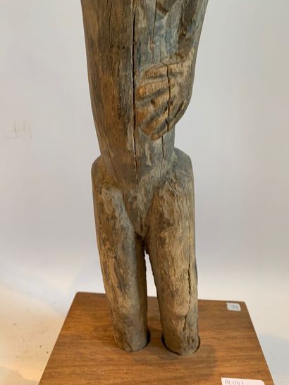 Style LOBI, Burkina Faso.

MATERNITE en bois...