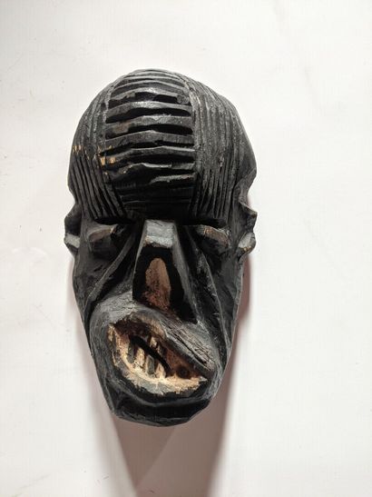 PENDE, Côté d'Ivoire.

MASQUE DE MALADE en...