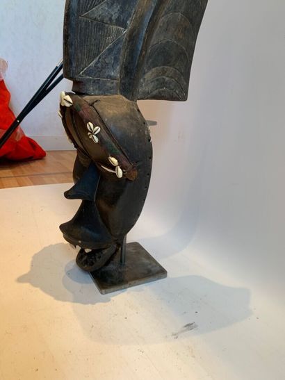 Type DAN, Côte d'Ivoire

MASQUE en bois sculpté...