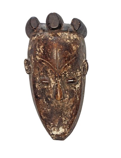 Type FANG, Gabon.

MASQUE type Ngil en bois...