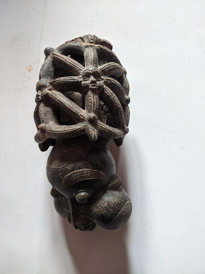 BAMOUN, Cameroun.

FOURNEAU DE PIPE en terre...