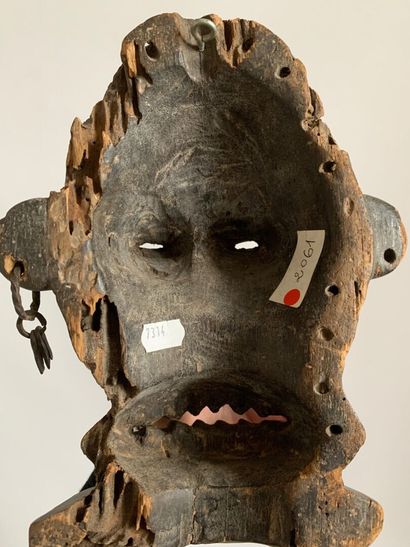 COTE D'IVOIRE.

MASQUE en bois sculpté à...