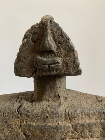 AFRIQUE

FIGURE D'AUTEL en bois sculpté et...