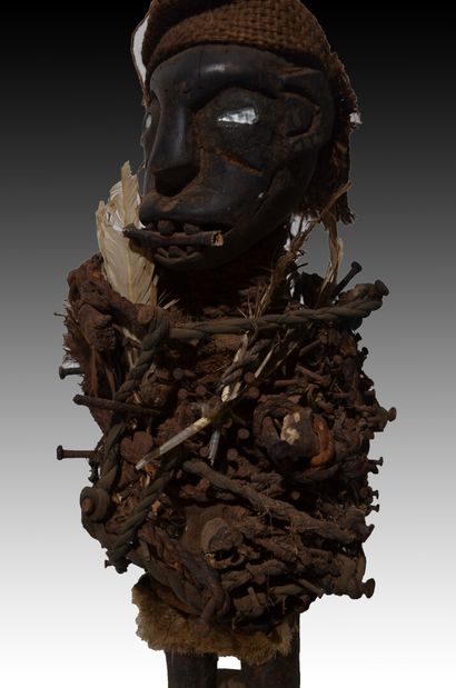 SONGYE, Congo

Fétiche Nkishi en bois patiné...
