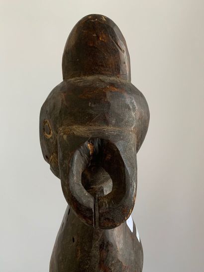 Style MUMUYE, NIGERIA 

STATUE en bois sculpté...
