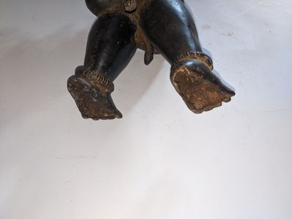 Type TIKAR, AFRIQUE.

STATUETTE représentant...