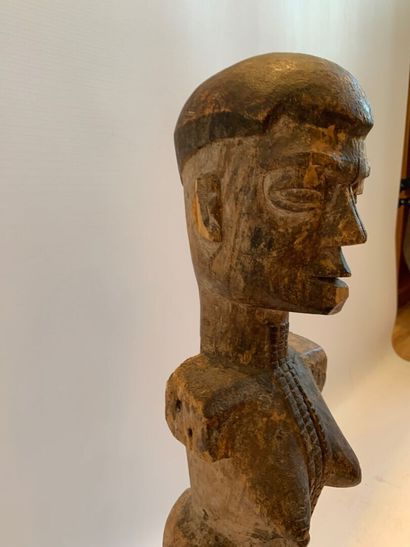 AFRIQUE, dans le goût IBO.

STATUE D'AUTEL...