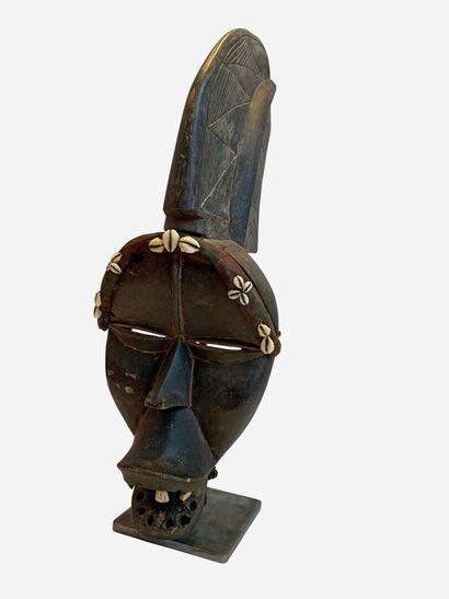 Type DAN, Côte d'Ivoire

MASQUE en bois sculpté...