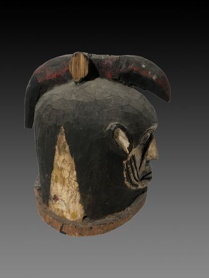 AFRIQUE

Masque heaume en bois polychrome...