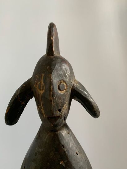 Style MUMUYE, NIGERIA 

STATUE en bois sculpté...