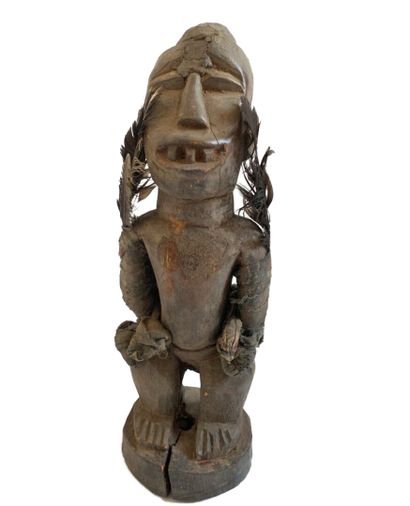 CONGO.

FETICHE en bois sculpté et patiné...