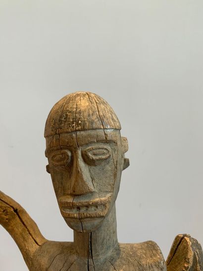 Style LOBI, Burkina Faso.

MATERNITE en bois...