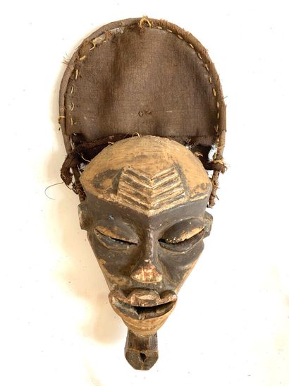 PENDE, Côte d'Ivoire.

MASQUE DE MALADE en...