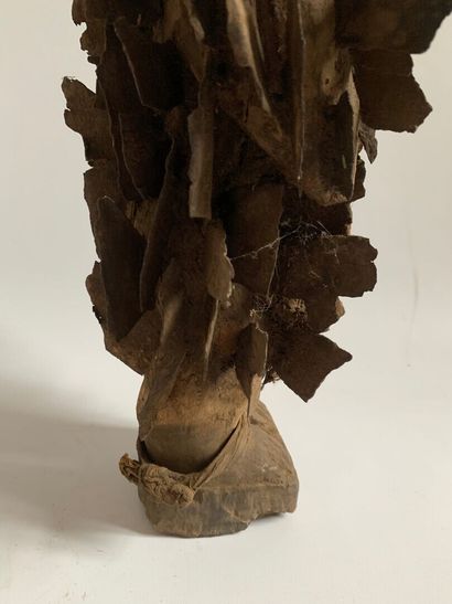 Type BAKONGO, CONGO.

FETICHE A CLOUS en...