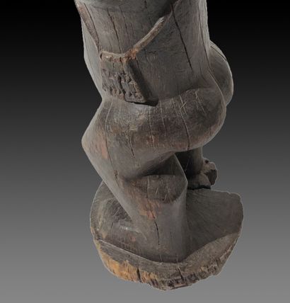 DOGON, Mali

Statue en bois anthropomorphe...