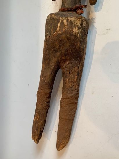 AFRIQUE.

POTEAU RITUEL anthropomorphe en...