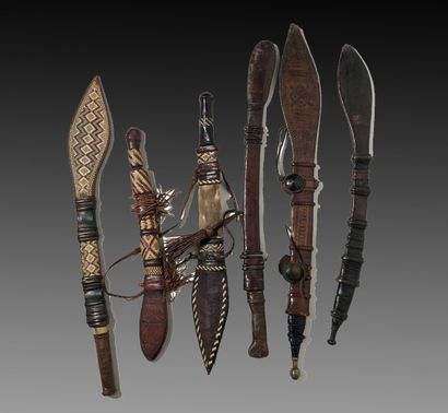 MANDINGUE/MALINKE, Sahel

Réunion de 8 sabres...