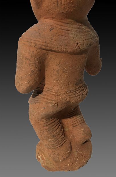 NOK, Nigéria

Statue en terre cuite représentant...