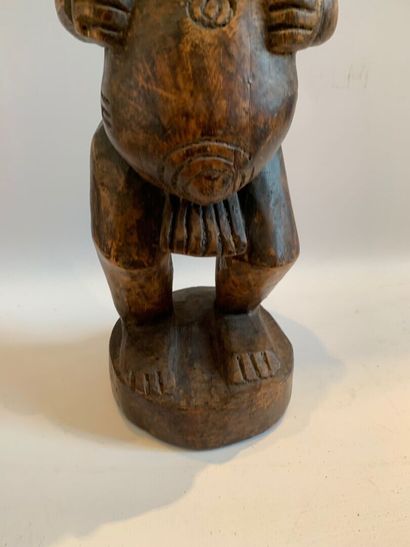 YOMBE, Congo.

MATERNITE en bois sculpté...