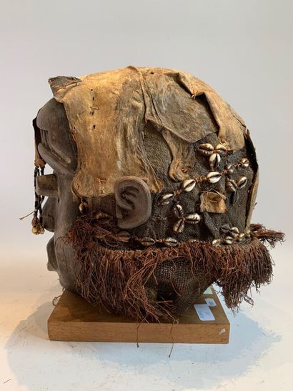 Type GUERE, Côté d'Ivoire.

MASQUE en bois...