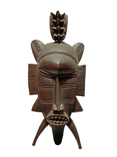 Dans le goût SENOUFO, Côté d'Ivoire.

MASQUE...