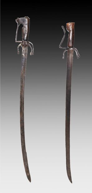 MAROC

Réunion de deux sabres 