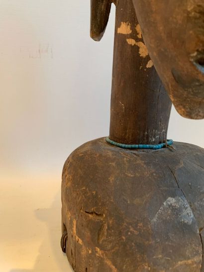 AFRIQUE.

MASQUE CASQUE en bois sculpté orné...