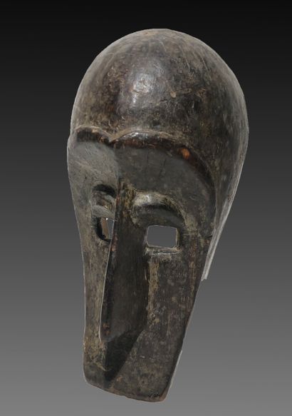 BAMANA, Mali

Masque en bois patiné.

(usures)

hauteur...