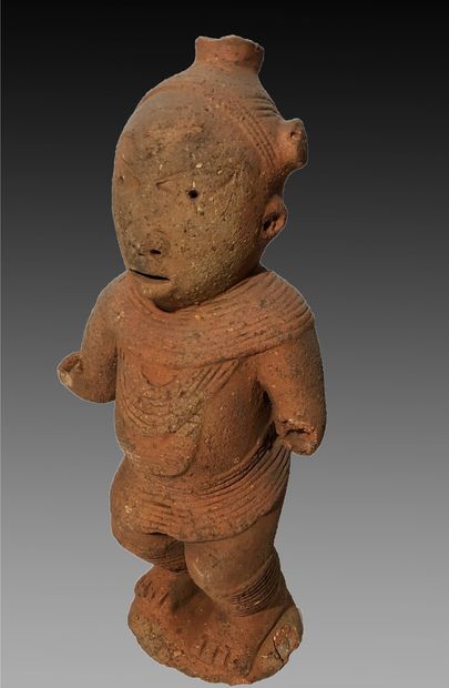 NOK, Nigéria

Statue en terre cuite représentant...