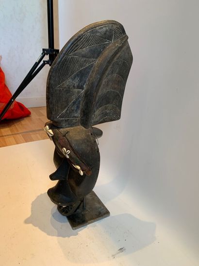 Type DAN, Côte d'Ivoire

MASQUE en bois sculpté...