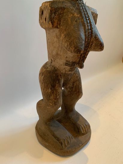 AFRIQUE, dans le goût IBO.

STATUE D'AUTEL...