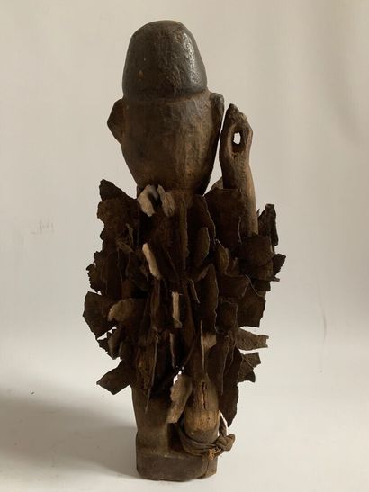 Type BAKONGO, CONGO.

FETICHE A CLOUS en...