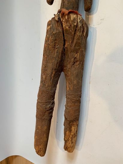 AFRIQUE.

POTEAU RITUEL anthropomorphe en...
