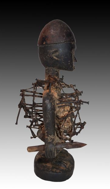 SONGYE, Congo

Fétiche Nkishi en bois patiné...