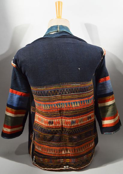 THAILANDE, peuple AKHA

Veste pour femme...