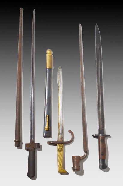 Lot de 4 baïonnettes. 

(usures)

Longueur...