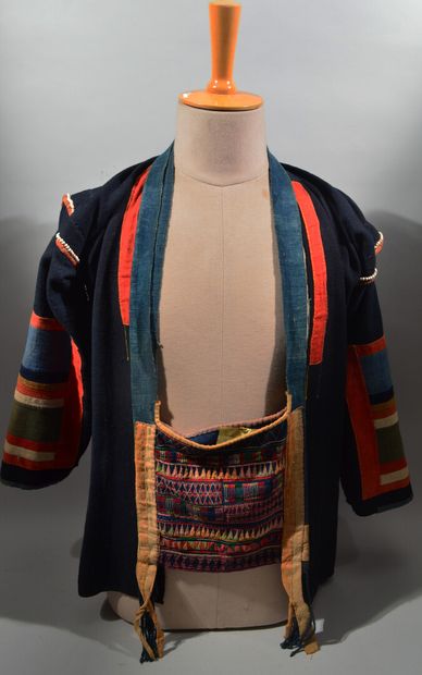 THAILANDE, peuple AKHA

Veste pour femme...