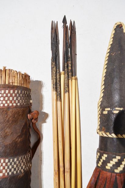 HAUSA, Nigéria

Réunion de 5 carquois certains...
