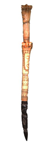 ASMAT IRAN JAYA, Papouasie Nouvelle Guinée

Couteau...